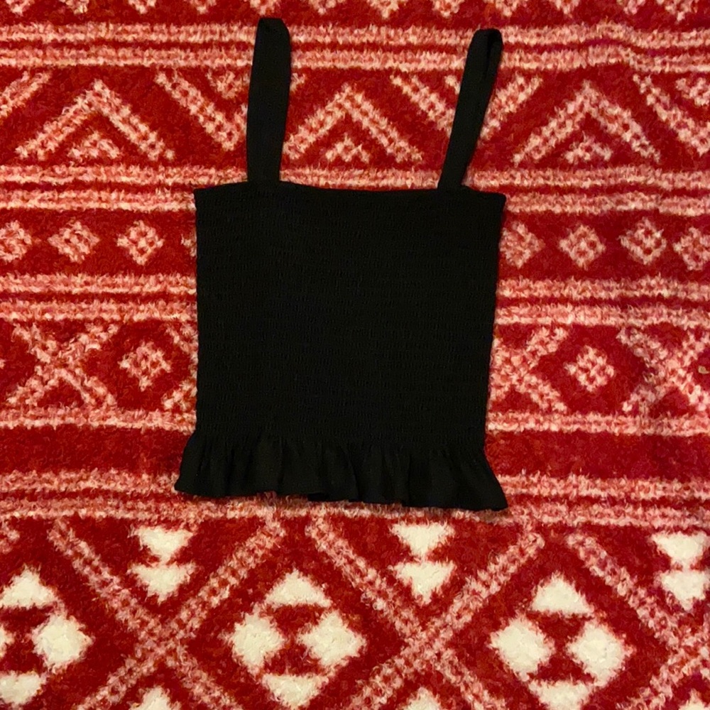 Cute stretchy summer black top.